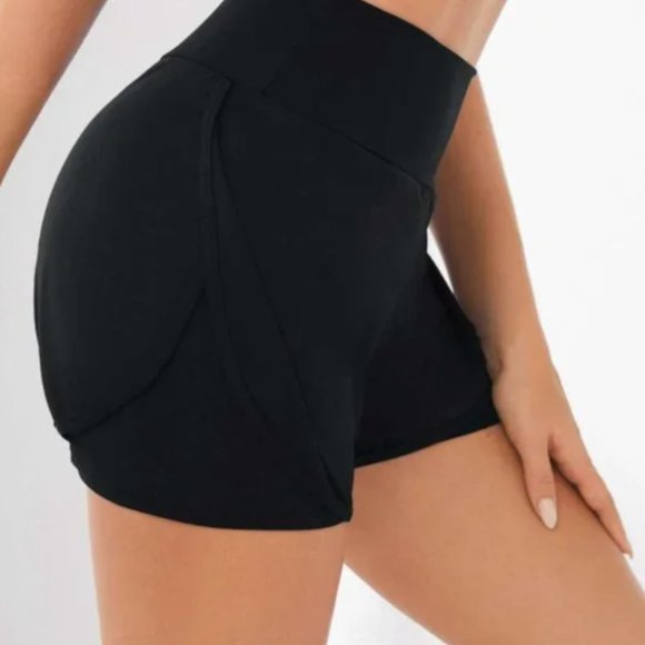 SHEIN - High Waisted Wide Waistband Phone Pocket Sports Shorts - Picture 2 of 8